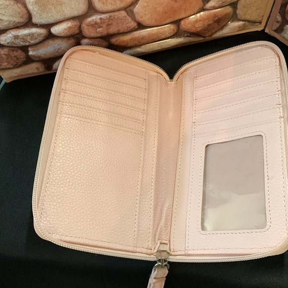 Giani Bernini Soft Leather Pink (7") Zip Around Wristlet - Picture 6 of 16